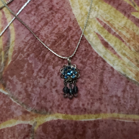 Siver necklaces with chain - Picture 4 of 4